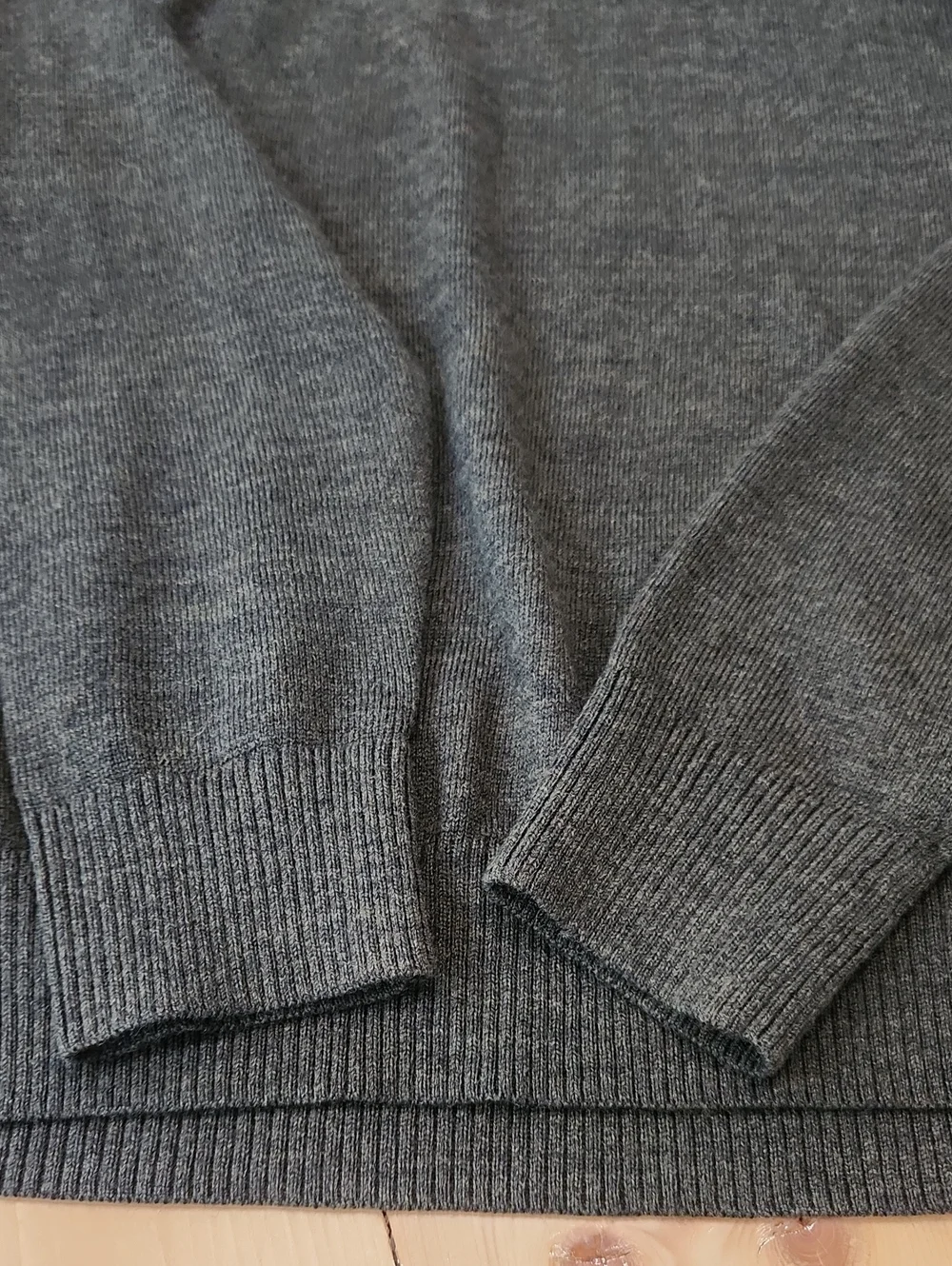 Banana Republic Men's 100% Merino Wool Crewneck Sweater Olive Green Small NWOT